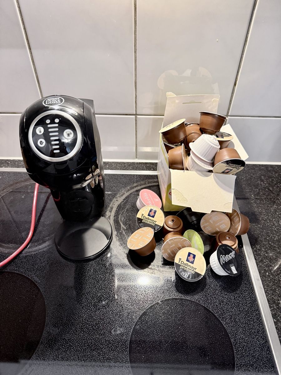 Nescafé Macchine per caffè & Macchine per espresso: Nescafé Dolce Gusto – Usato da Glattpark(Opfikon) venduto da Petevisuals