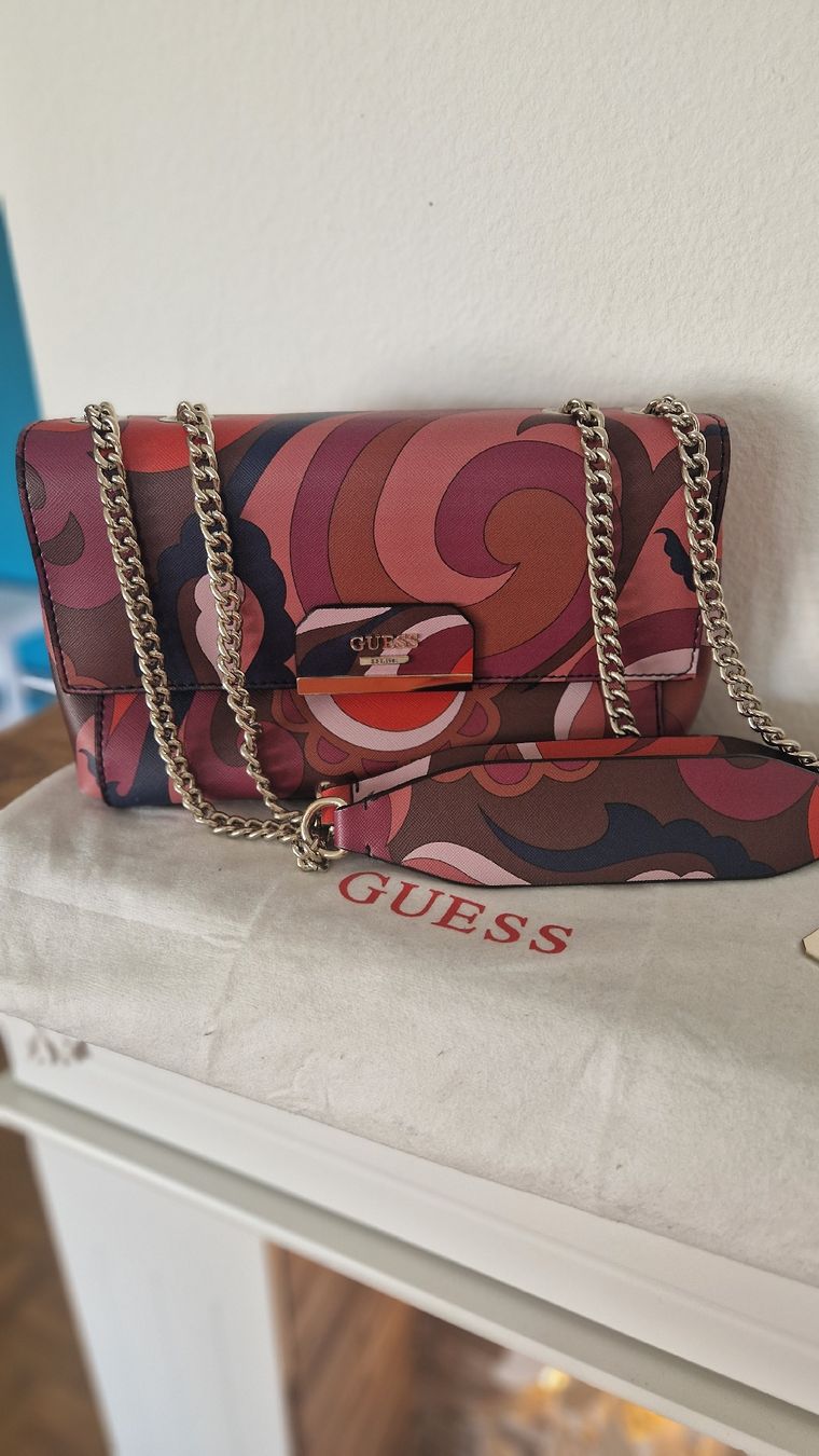 Guess Borse da donna: Guess Handtasche Damen Retro Style – Usato da Emmenbrücke venduto da graupersakatze 1