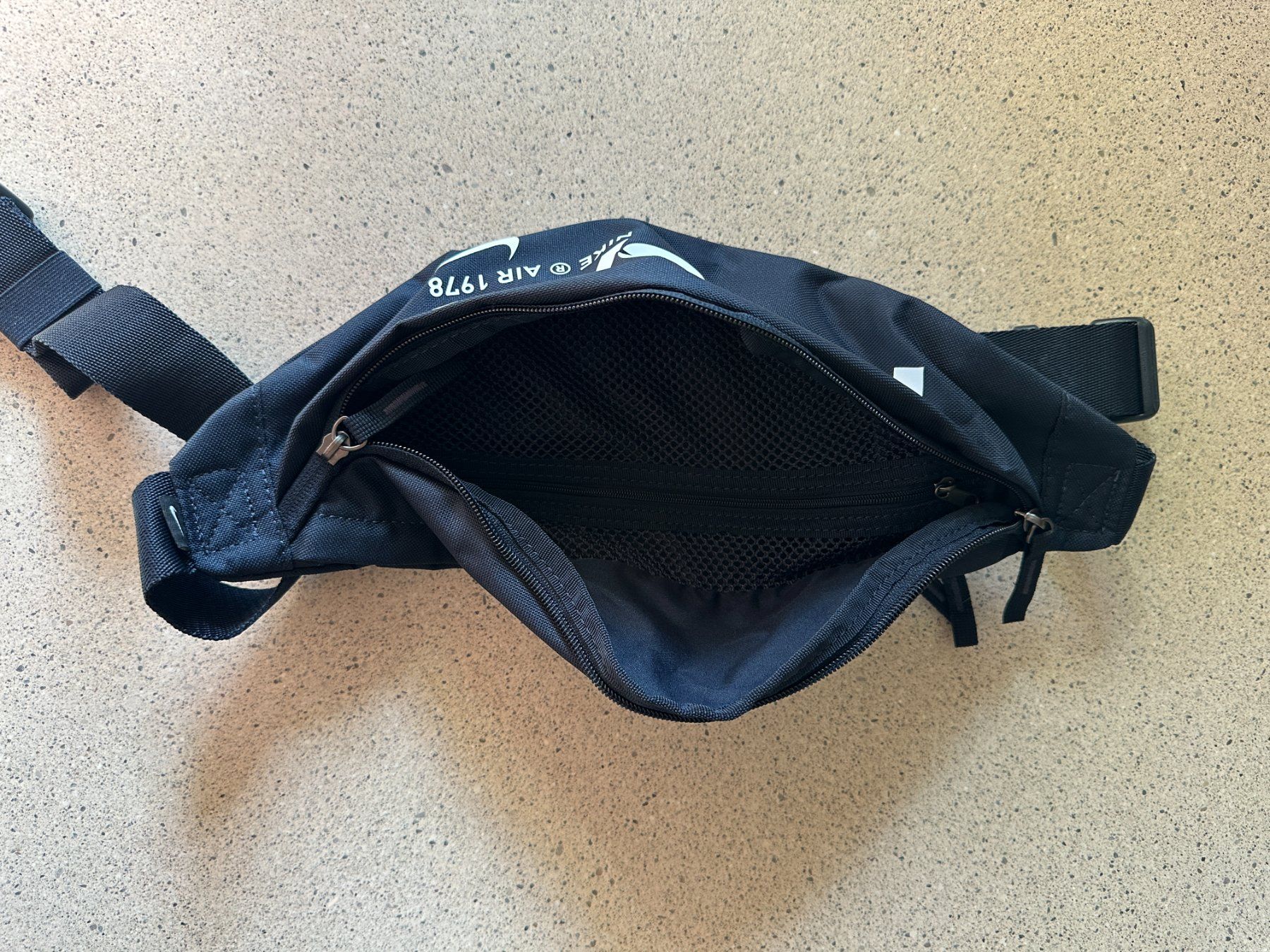 Nike Borse: Nike Bauchtasche, neu – Nuovo (secondo la descrizione) da Baden venduto da Luk116 1