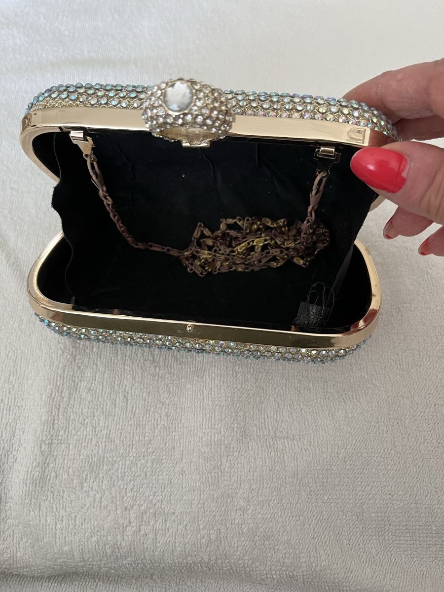 Taschen für Damen: Abendtasche Clutch Strass Ring Griff goldfarben neu – Gebraucht aus Rüfenacht von lilly_67 2