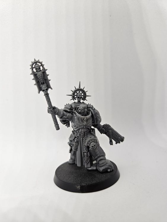 WARHAMMER 40K SPACE marine Indomitus Primaris Chaplain - New on Sprue