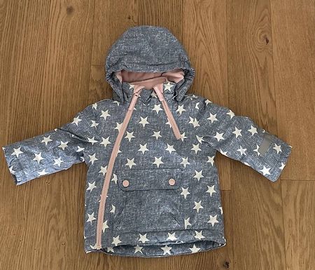 Wärmere Jacke in blau mit weissen Sternen im Gr. 74