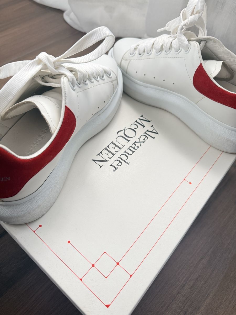 Alexander Mcqueen Scarpe da donna: Alexander Mcqueen - sneakers blanc et rouge – Usato da Monthey venduto da van_jbc7 5