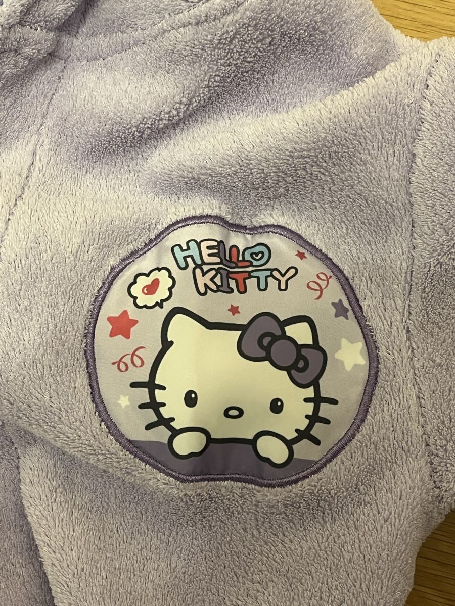 Accappatoi: Badmantel 122/128 Hello Kitty – Usato da Küssnacht am Rigi venduto da icbicb 5