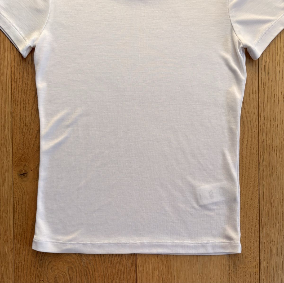 T-shirt: ASKET t-shirt – Nuovo (secondo la descrizione) da Kilchberg ZH venduto da ben_pc68 9