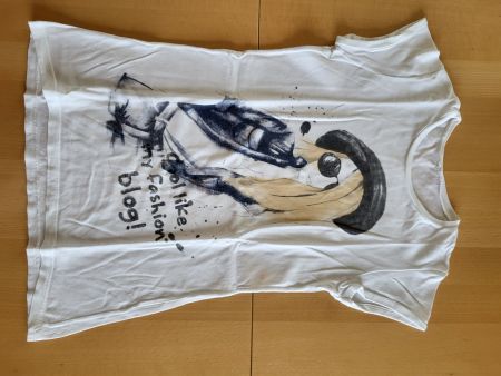 T - Shirt Gr. 122/128