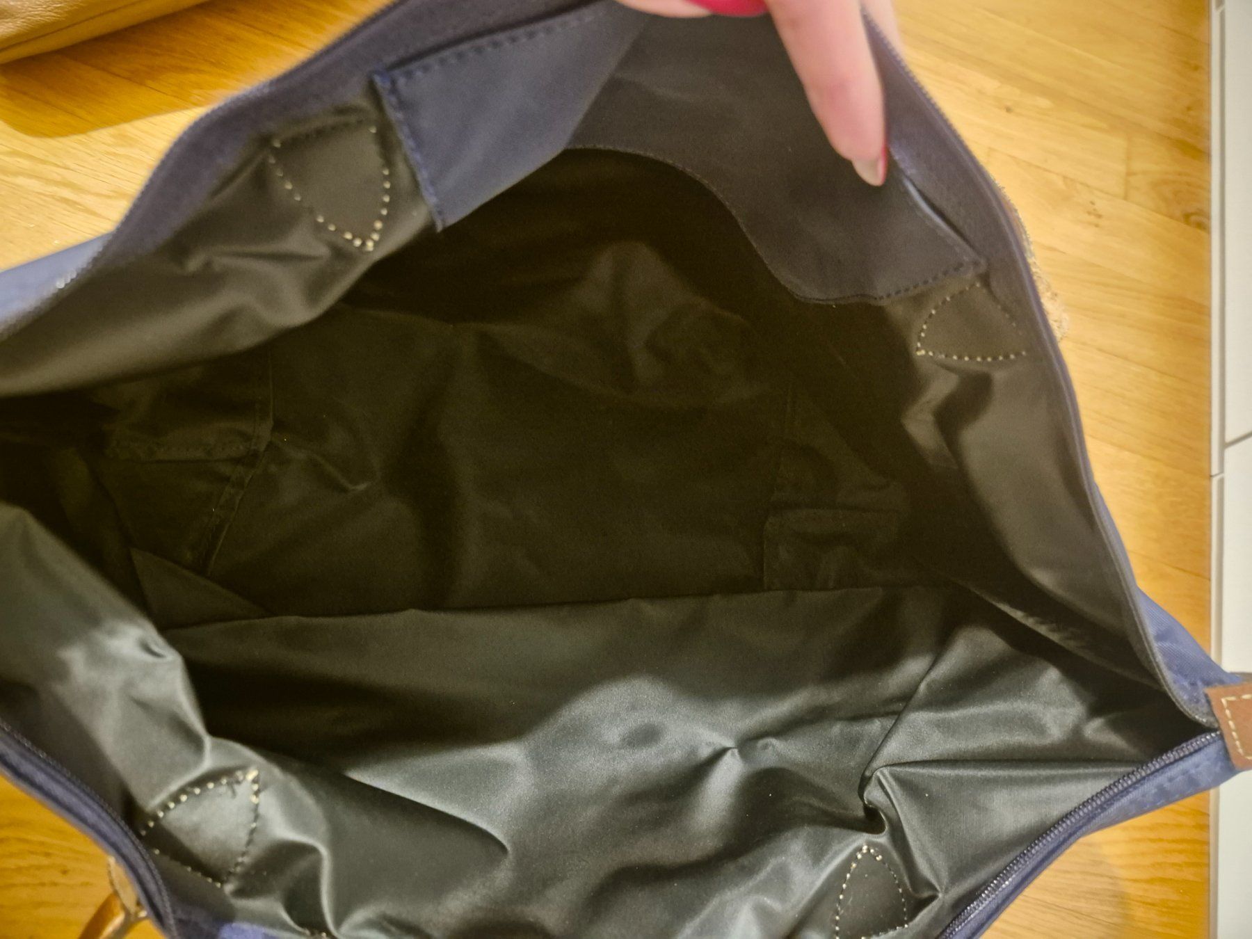 Longchamp Borse: Langchamp Navy Tote Bag – Nuovo (secondo la descrizione) da St. Gallen venduto da suz_l6zz 1