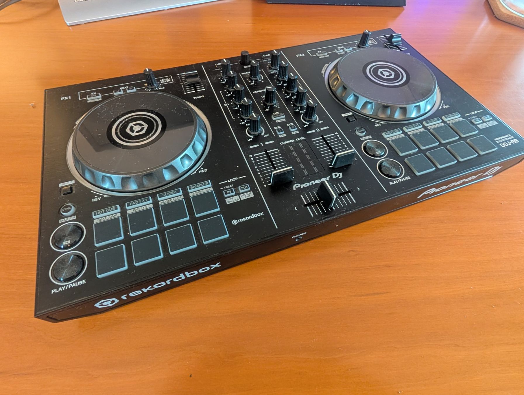 Pioneer Console di mixaggio: DJ Controller Pioneer DDJ-RB gebraucht – Usato da Bassersdorf venduto da Tabana