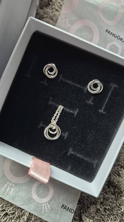 Pandora Sonstiger Schmuck: Pandora Schmuckset – Neu und originalverpackt aus Oberriet SG von maxie97 3