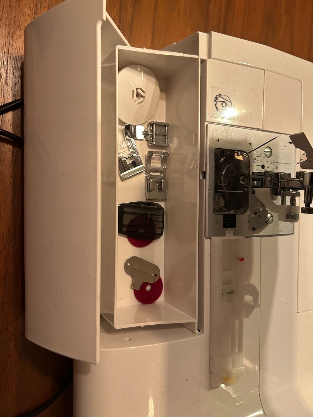Singer Macchine da cucire: Nähmaschine Singer Confindence 7463 – Usato da Ebikon venduto da Sebaku 6