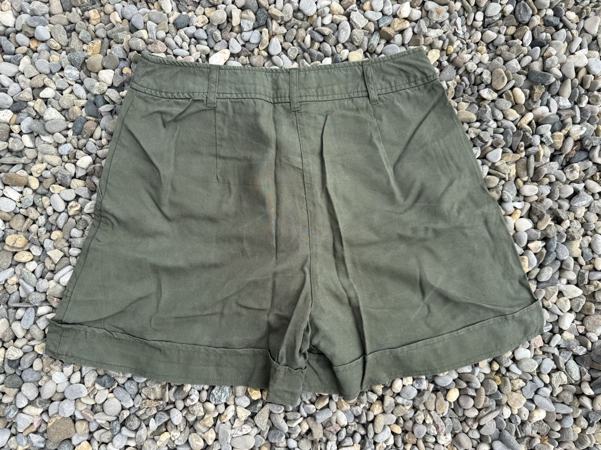 Guess Pantaloni: Guess Sommershorts M Neu! – Nuovo e nell'imballaggio originale da Herisau venduto da Soto1 1