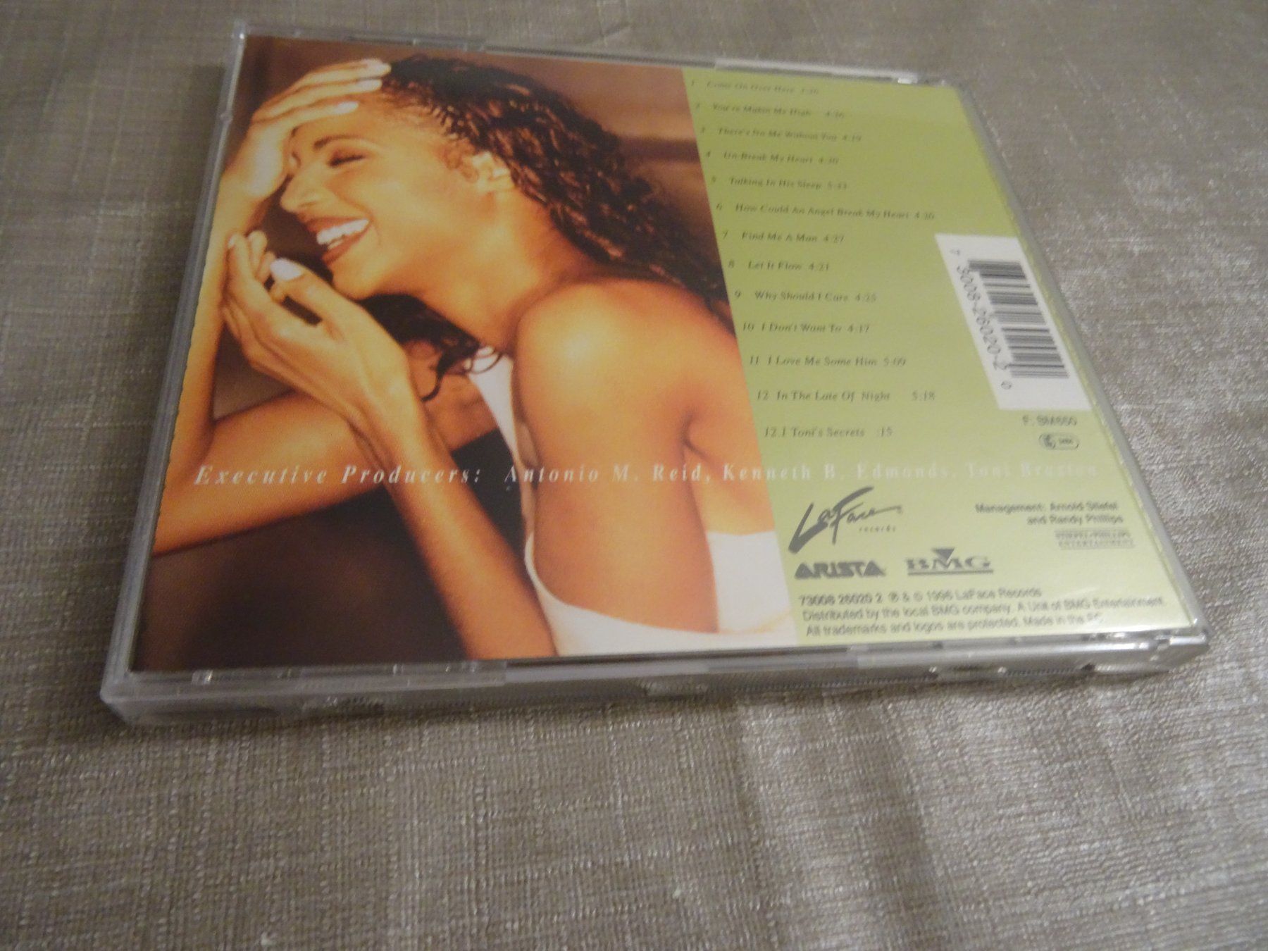CD: Toni Braxton - Secrets CD – Usato da Olten venduto da Disc-Ausverkauf 2