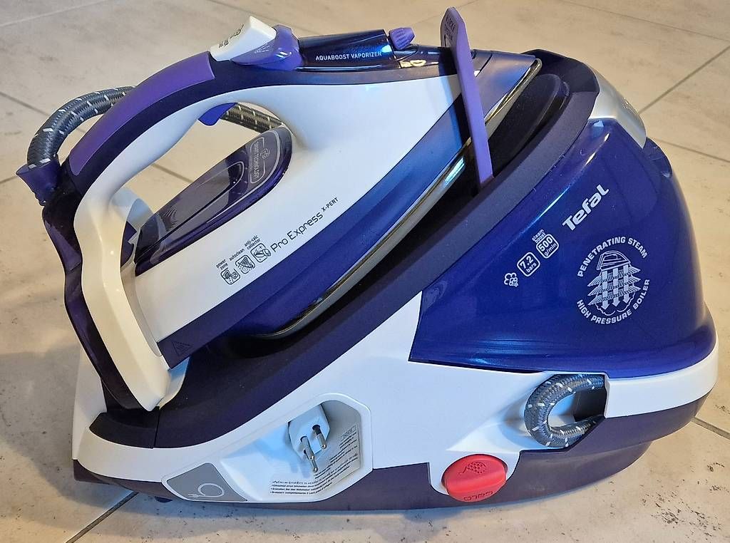 Tefal Bügeleisen: Tefal centrale vapeur Pro Express X-Pert Plus GV8977 – Gebraucht aus Poliez-Pittet von tin_ld6l