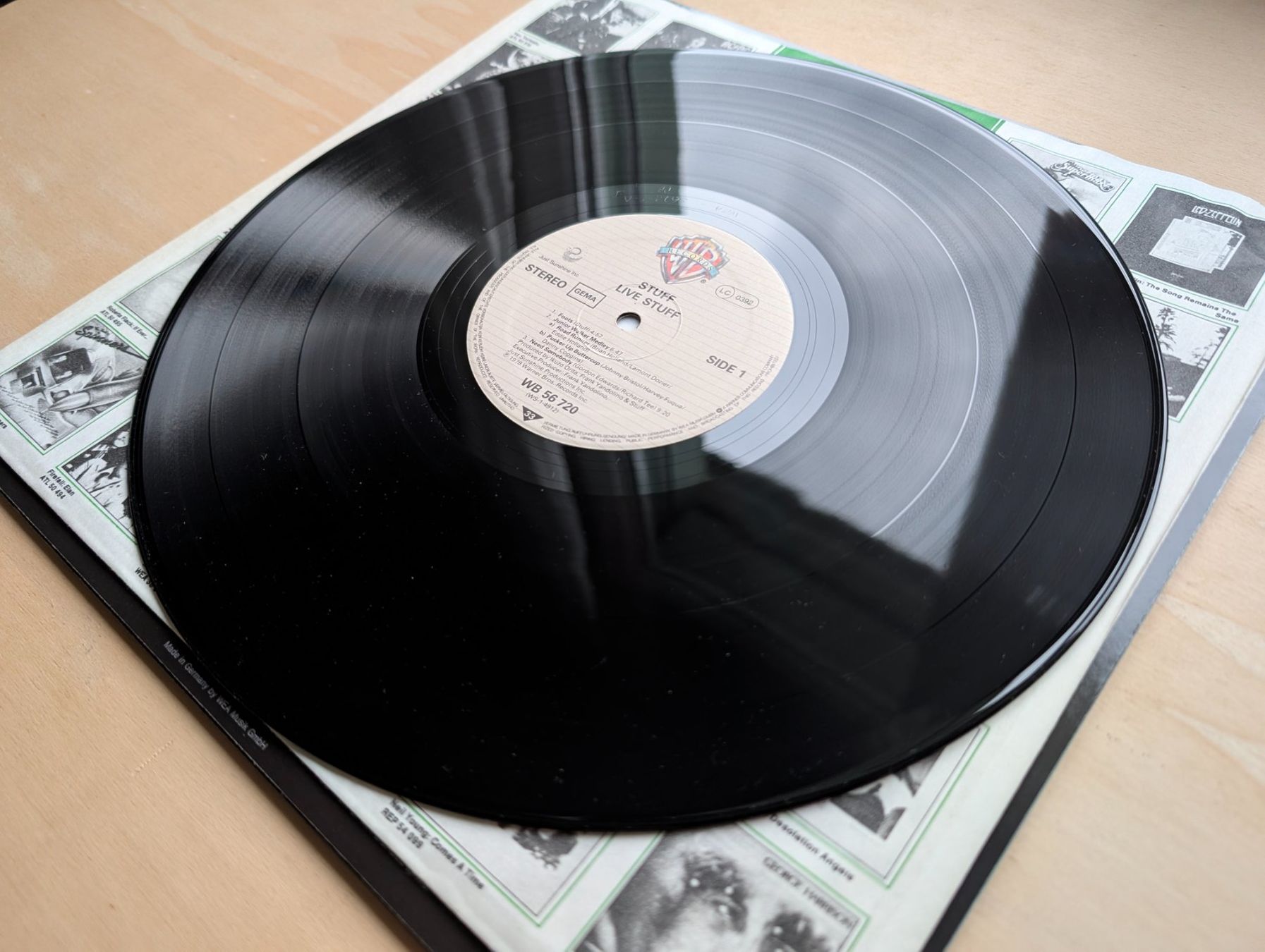 Dischi in vinile: Stuff – Live Stuff  F 79 – Usato da Ebikon venduto da kisuM 4