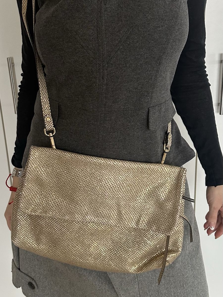 Borse da donna: Goldtasche – Usato da Bäch SZ venduto da ruslena29 1
