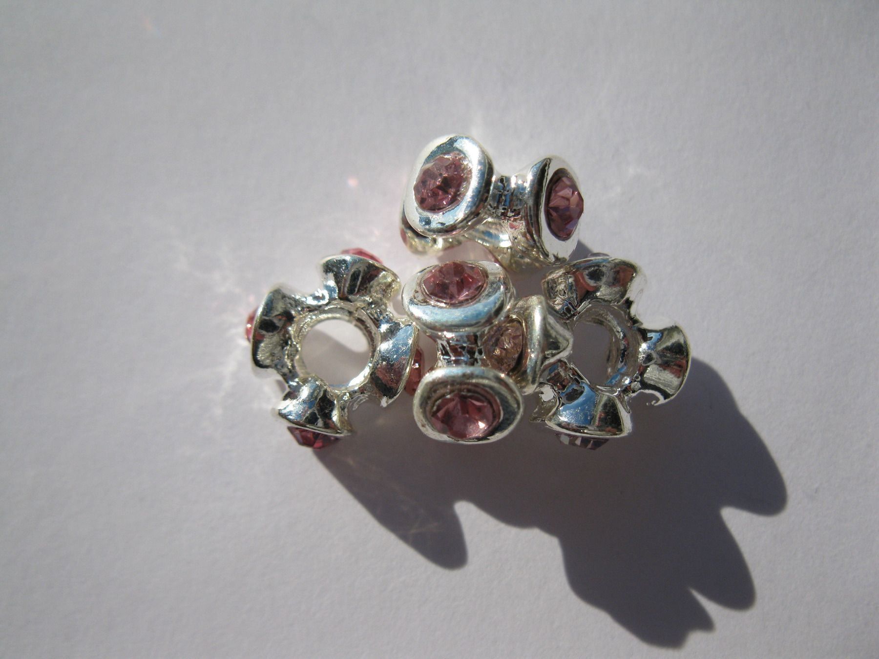 Perle (finte): 2 Grosslochperlen, Beads versilbert mit rosa Strass – Nuovo e nell'imballaggio originale da St. Margarethen TG venduto da LuanaKa