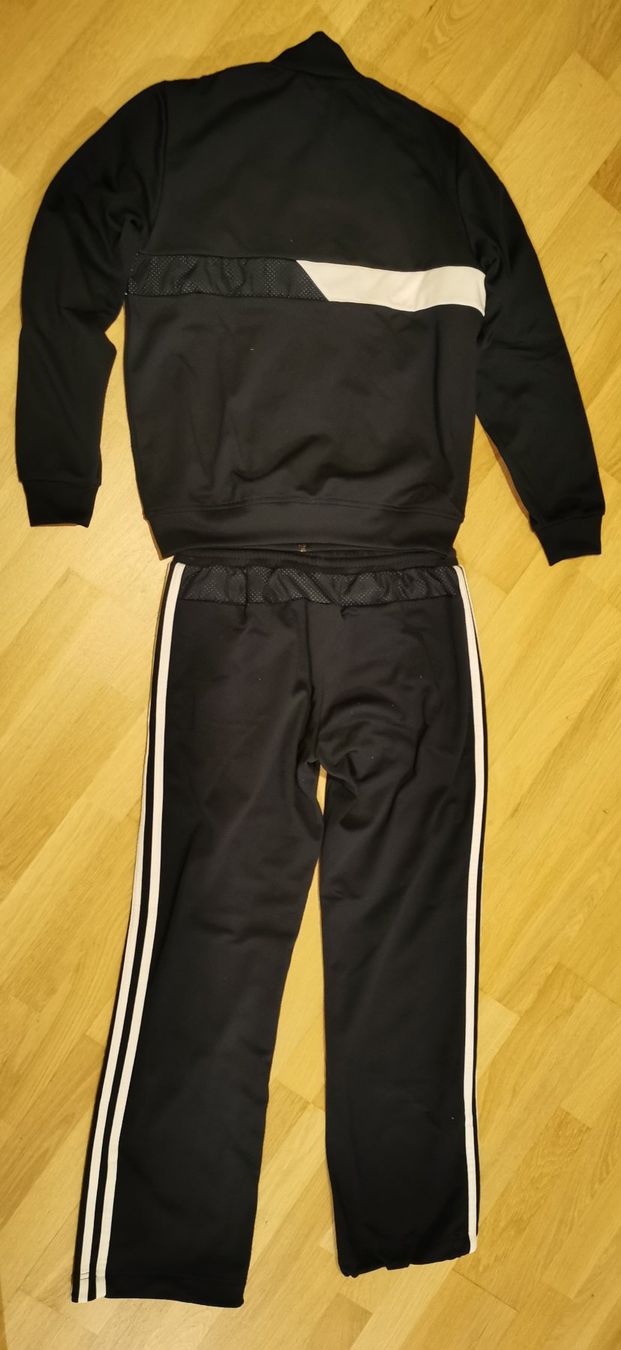 Adidas Completi: Trainingsanzug Adidas schwarz-hellblau152 – Usato da Port venduto da Doppelmond 1