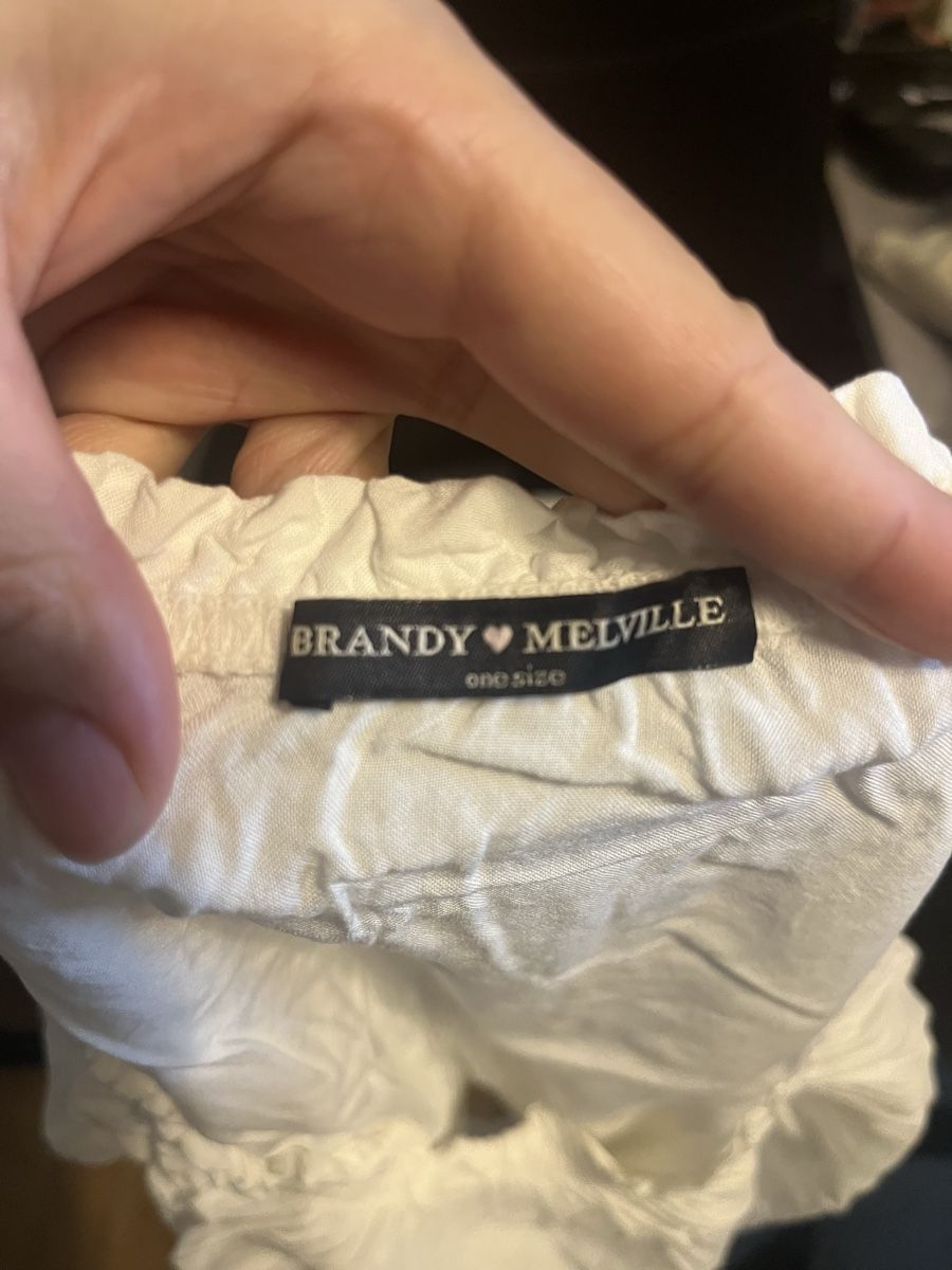 Brandy Melville Top: Brandy Melville Crop Top – Usato da Zollikerberg venduto da LLV 5