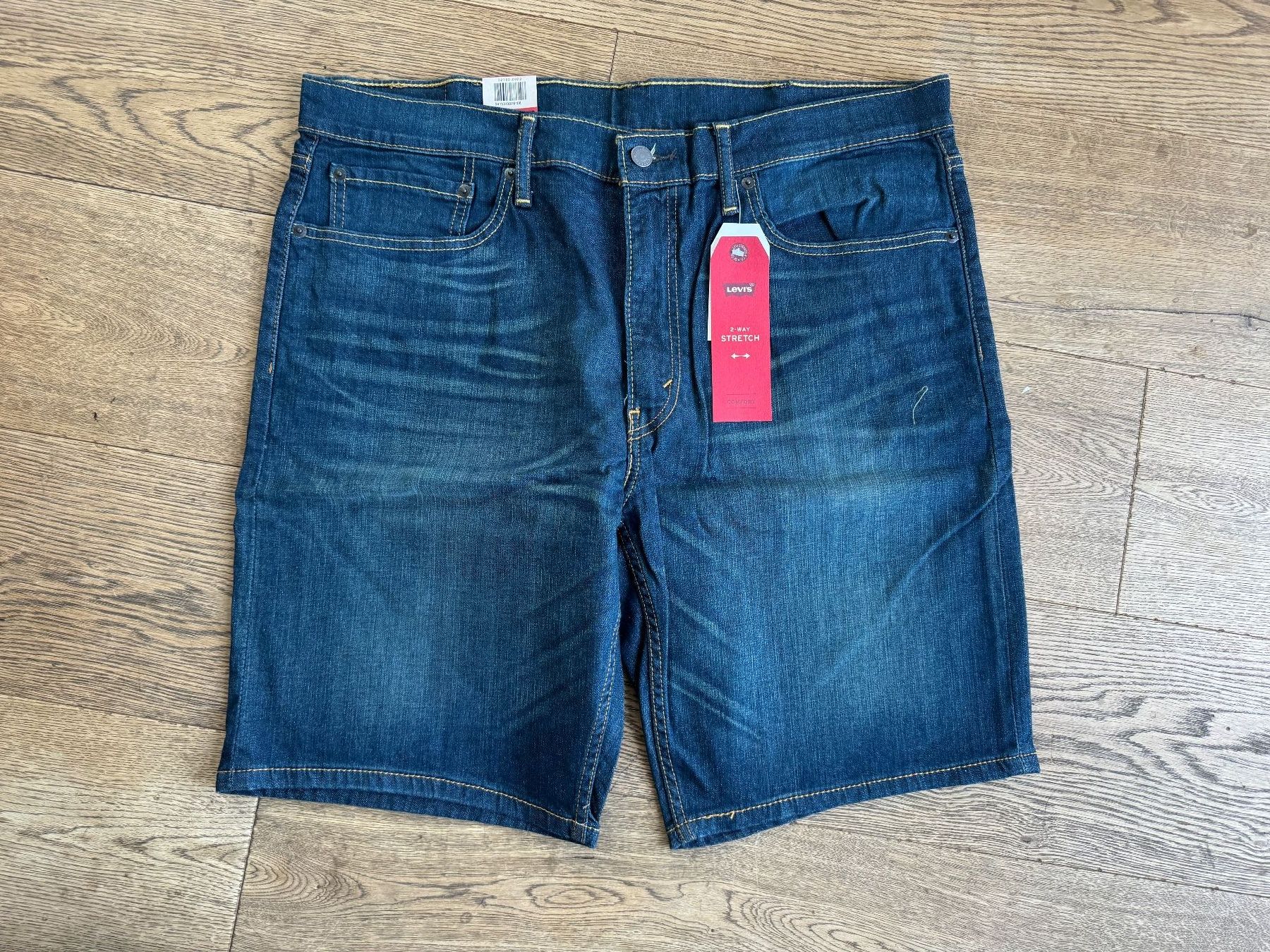Levi's Jeans: Jeans, Shorts, Levis //NEU// 38 – Usato da Stettfurt venduto da outlet72
