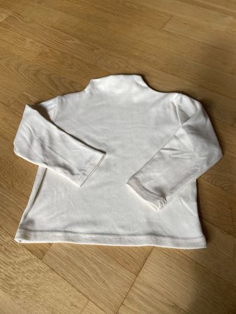 Kinder Langarmshirt 92 leichter Defekt am Ärmel