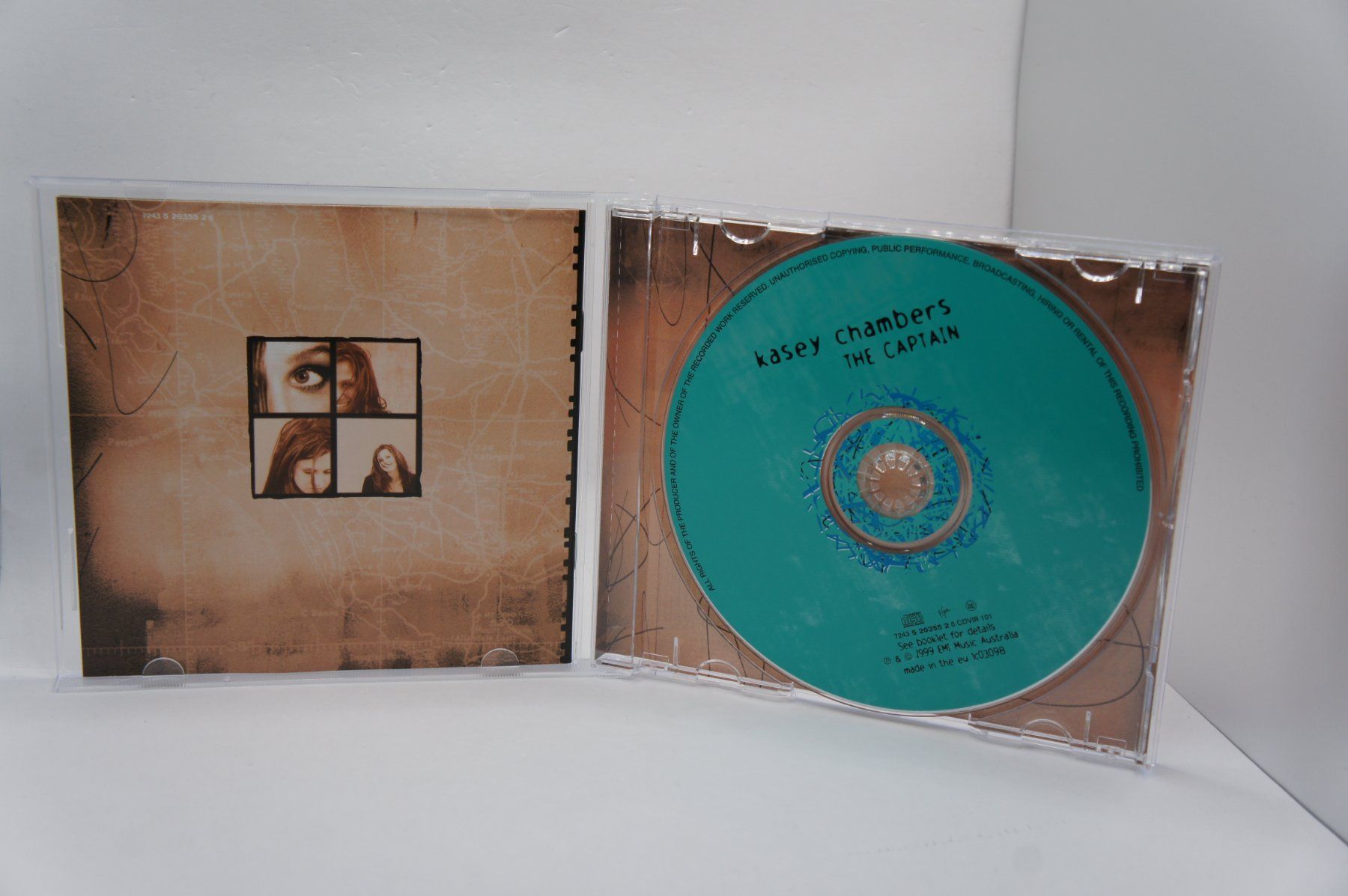 CDs: CD Kasey Chambers - The Captain – D'occasion à Ernetschwil par luisvonerni 2