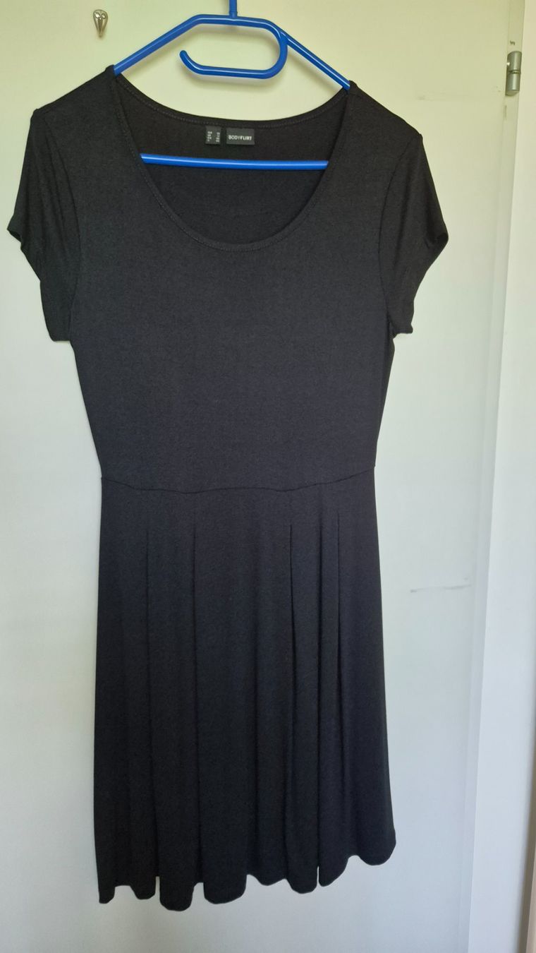 Kleider: Kleid – Gebraucht aus Jona von Novalis1