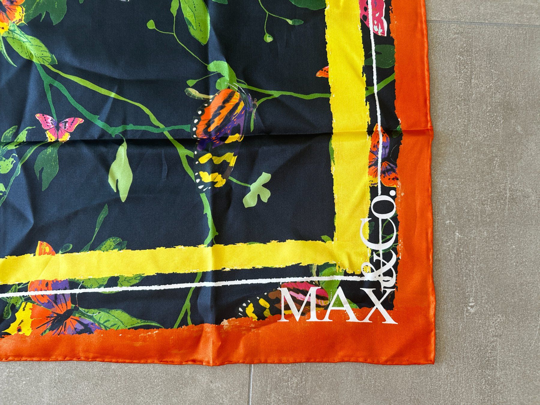 Max Mara Foulard & Sciarpe: New silk scarf Max&Co – Nuovo (secondo la descrizione) da Lugano venduto da juledo 1