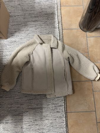 Dazy Jacke in Beige mit Teddyfutter Grösse S gebraucht
