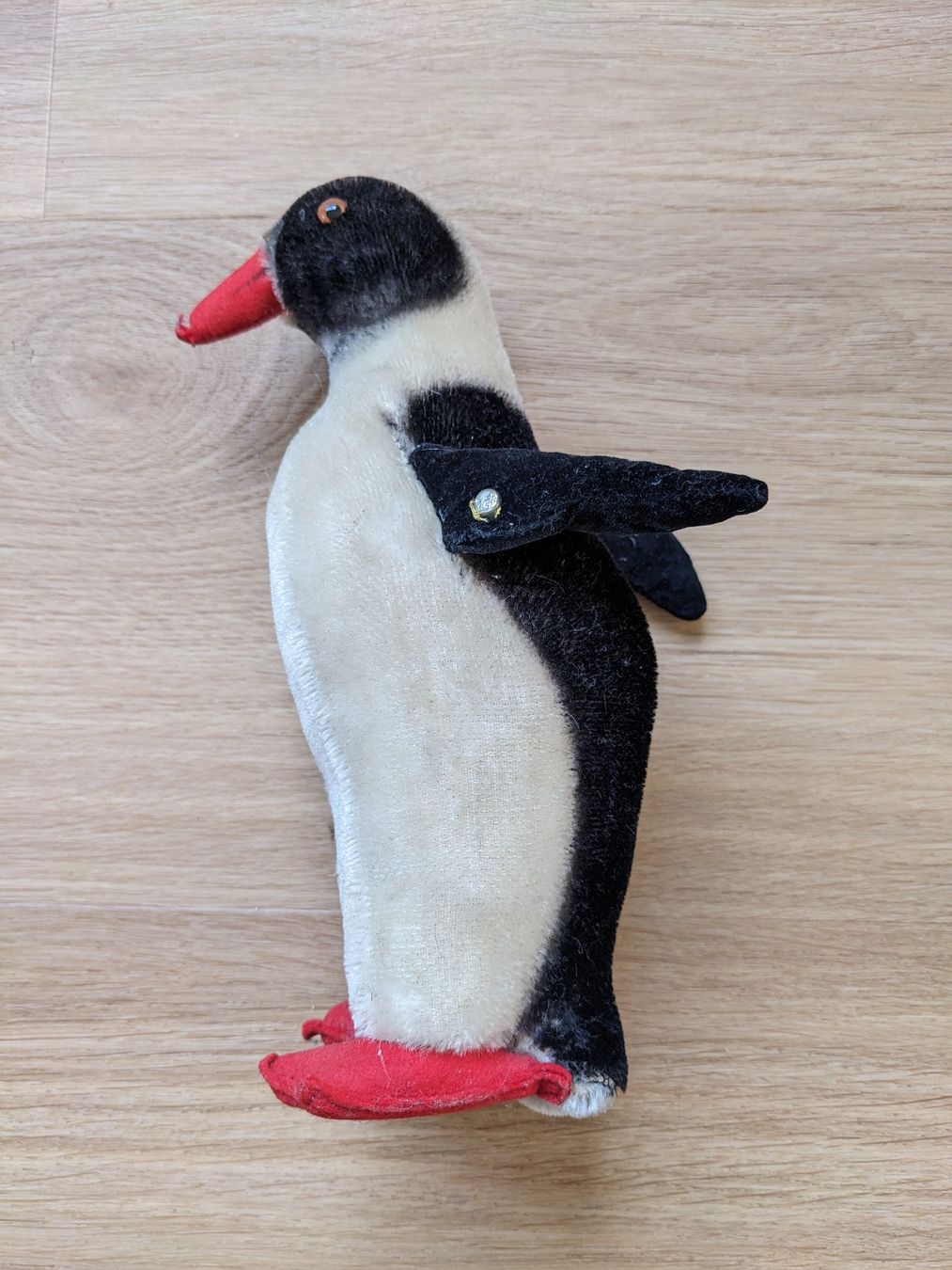 Steiff Spielzeuge: antiker STEIFF Pinguin, stehend (23cm) – Gebraucht aus Lengnau AG von Nathi88