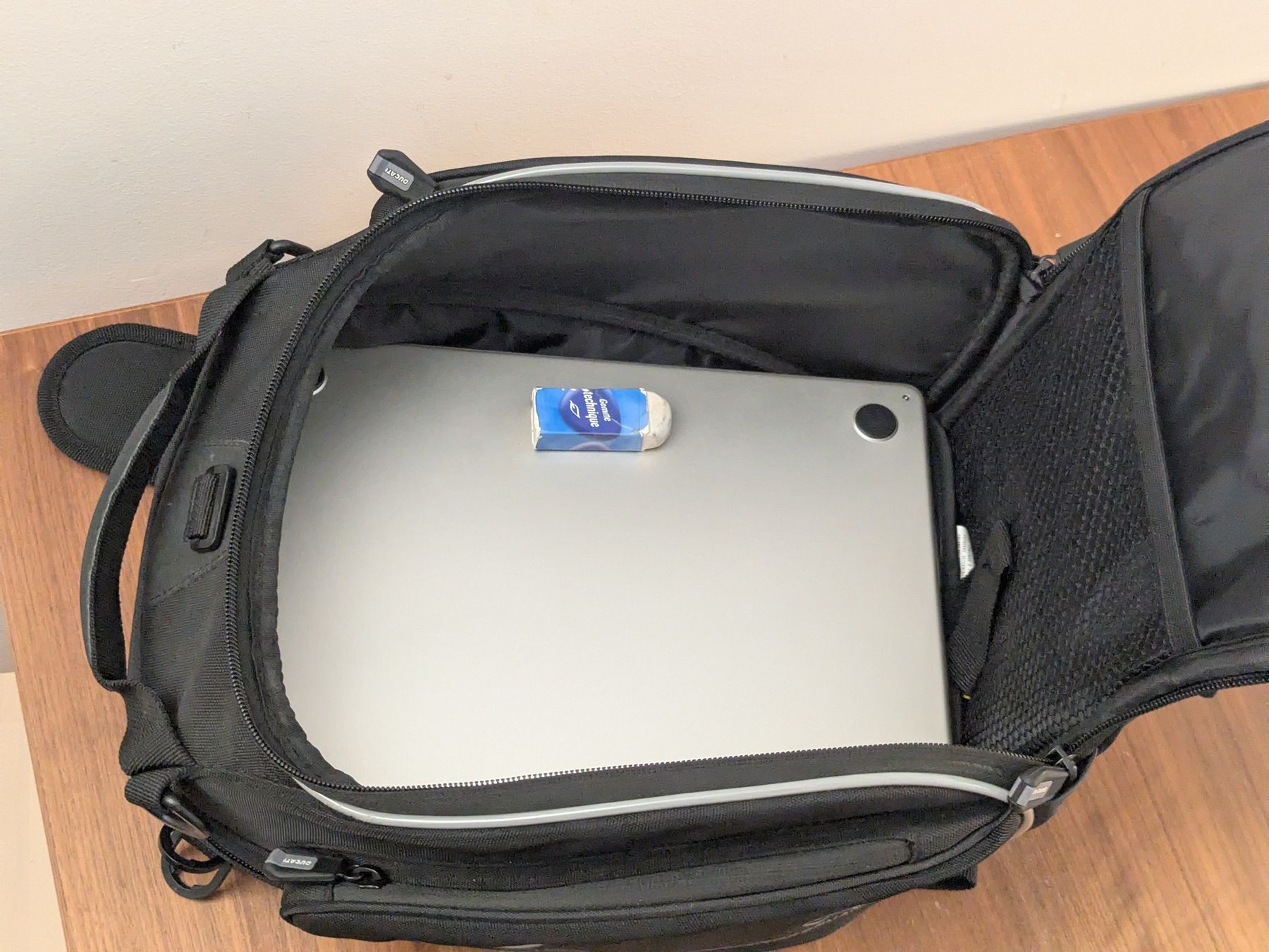 Ducati Taschen: Ducati Tank Bag (magnet) – Neu (gemäss Beschreibung) aus Kilchberg ZH von jeandaniel.browne