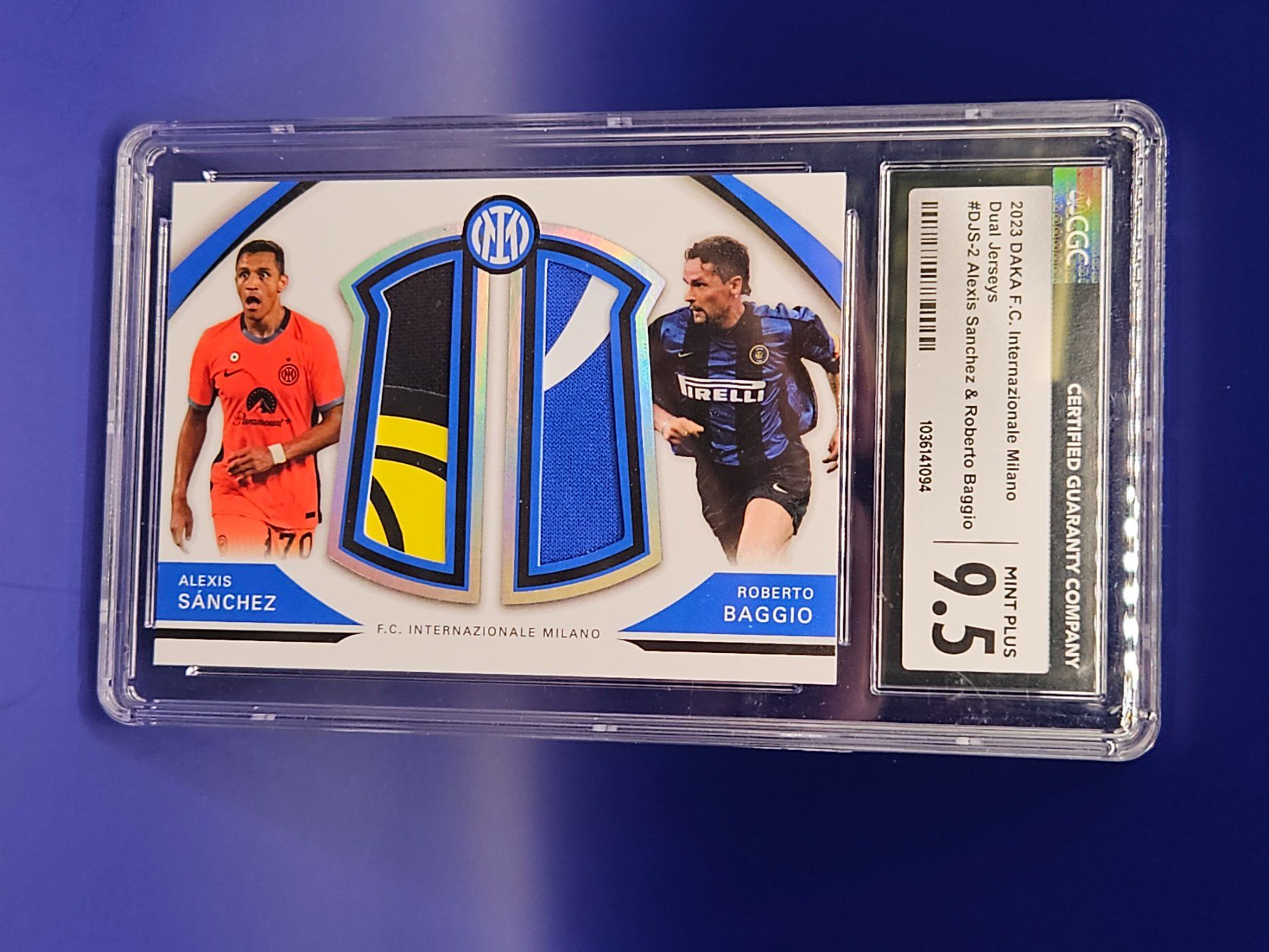 Topps Carte collezionabili: 22-23 DAKA INTER Dual Jerseys/25 Inter SANCHEZ/Baggio CGC9.5 – Usato da Arth venduto da Web_air1
