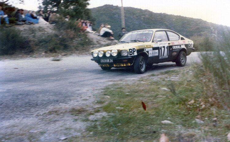 Sticker: DECALS 1/43 OPEL KADETT GT/E   LABROT – Nuovo (secondo la descrizione) da Lodrino venduto da gtv79