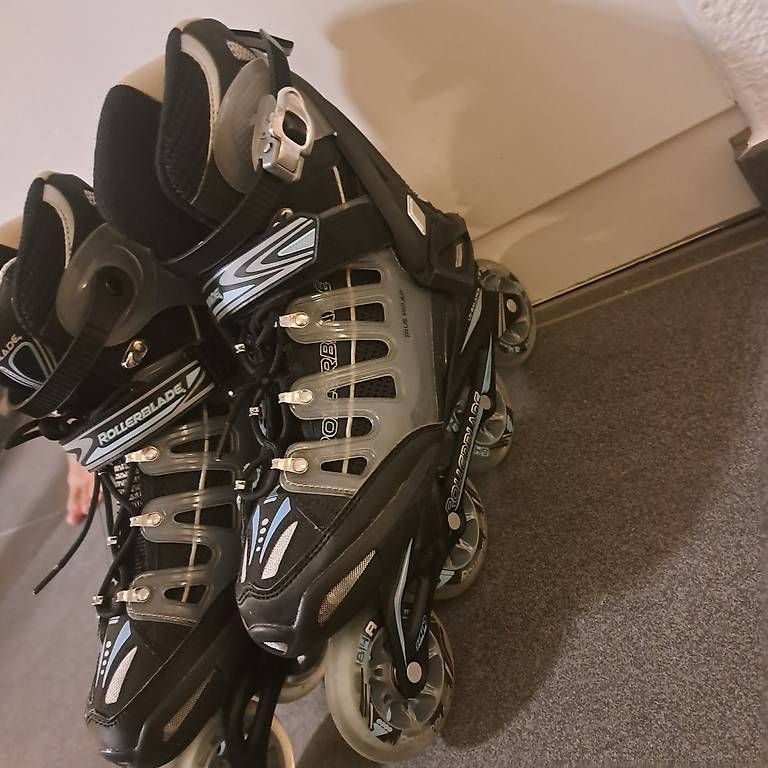 Pattini in linea & Pattini a rotelle: Rollerblade Grösse 42.5 – Usato da Neftenbach venduto da sam_jbb5 3