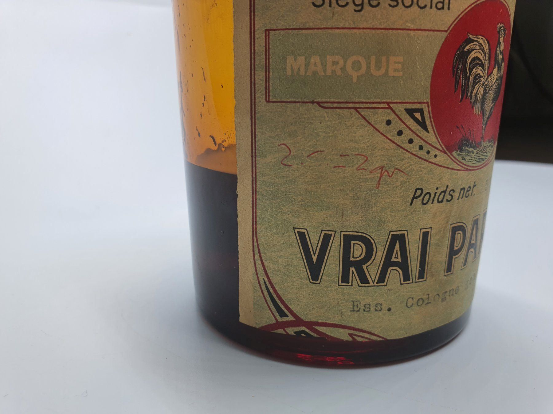 Flaschen: Antike Parfumflasche um 1940 mit Inhalt – Gebraucht aus Baden von swiss-alps 3