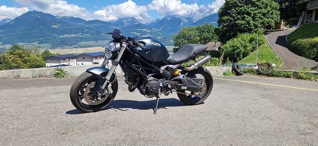 Route: Ducati Monster 696  – D'occasion à Aven par man_yl9j 2