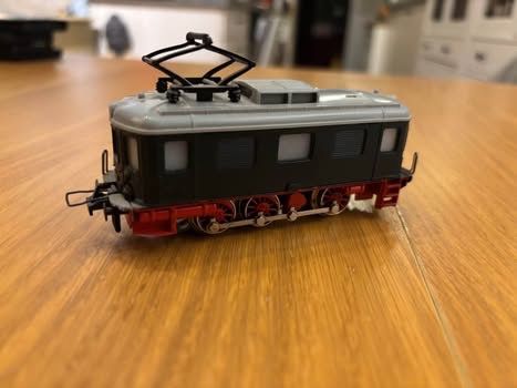 Märklin Modellini di ferrovie: Locomotive Märklin  – Usato da Orbe venduto da car_8grw 2