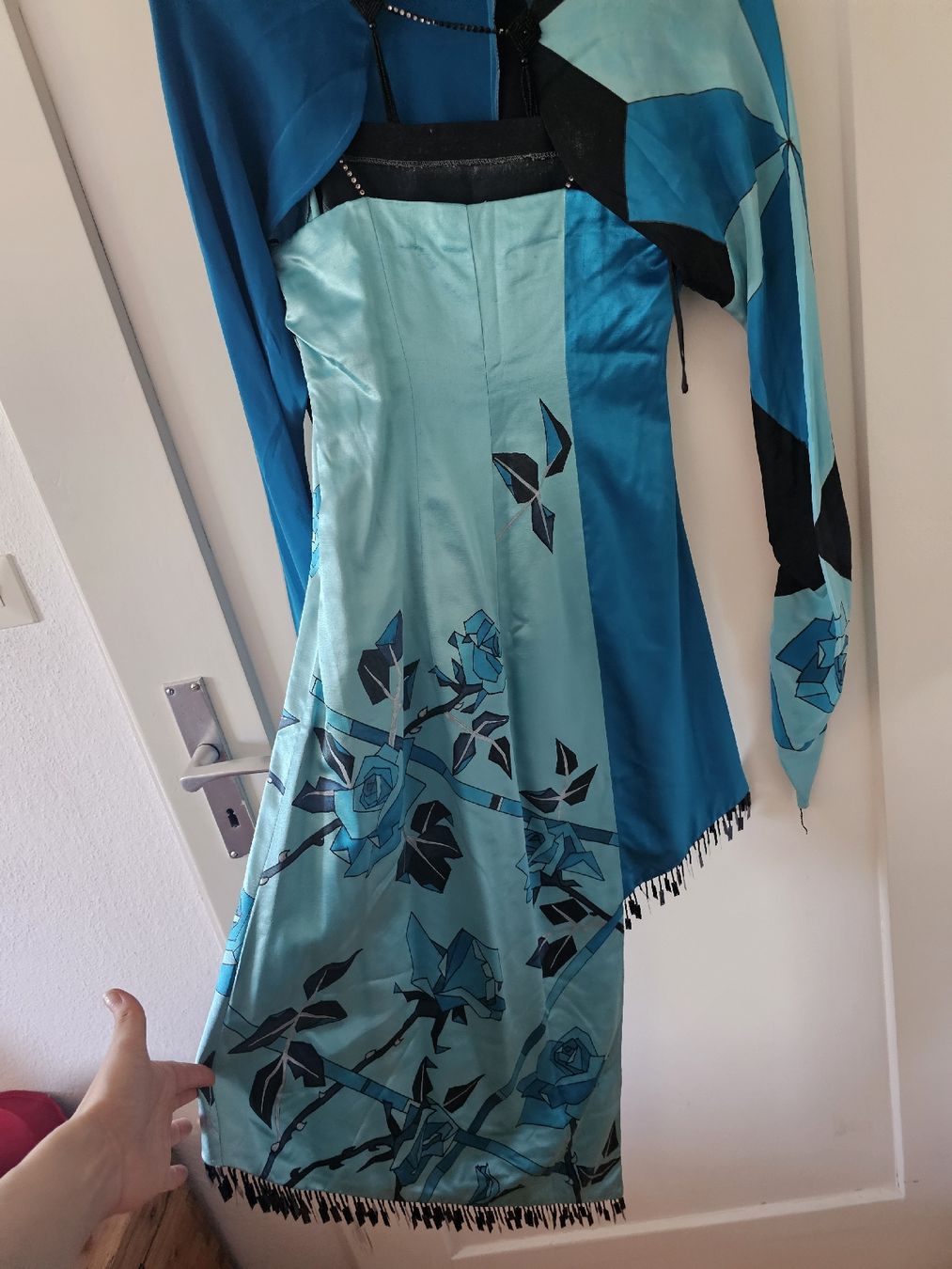 Vestiti: Einmaliges Seidenkleid mit Swarowski Steinen 36 – Usato da Buch am Irchel venduto da Potzblitz2 1