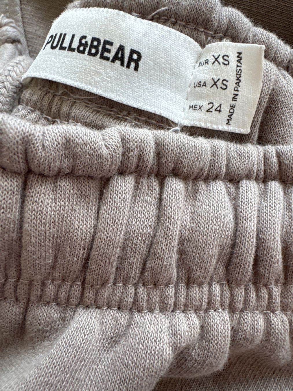 Anzüge & Kostüme: Pull&Bear Jogginganzug Chicago beige Gr.XS-S – Gebraucht aus Burgdorf von ssv_9t9f 2