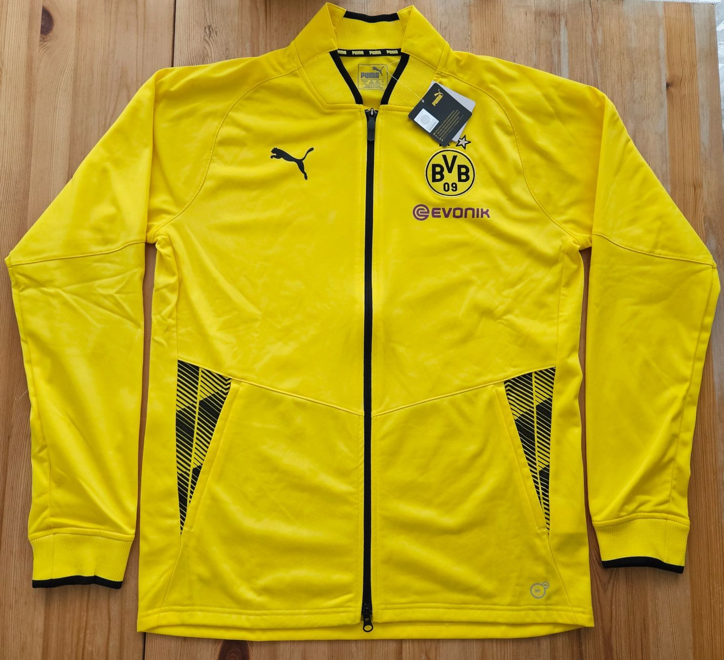 Puma Leibchen & Hosen: Borussia Dortmund Trainingsoberteil NEU Puma Grösse L BVB – Neu (gemäss Beschreibung) aus Hägglingen von United-Village-Trade