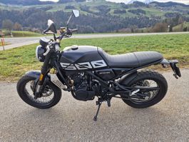 Brixton Crossfire 500X - Vorführfahrzeug inkl. 13.20