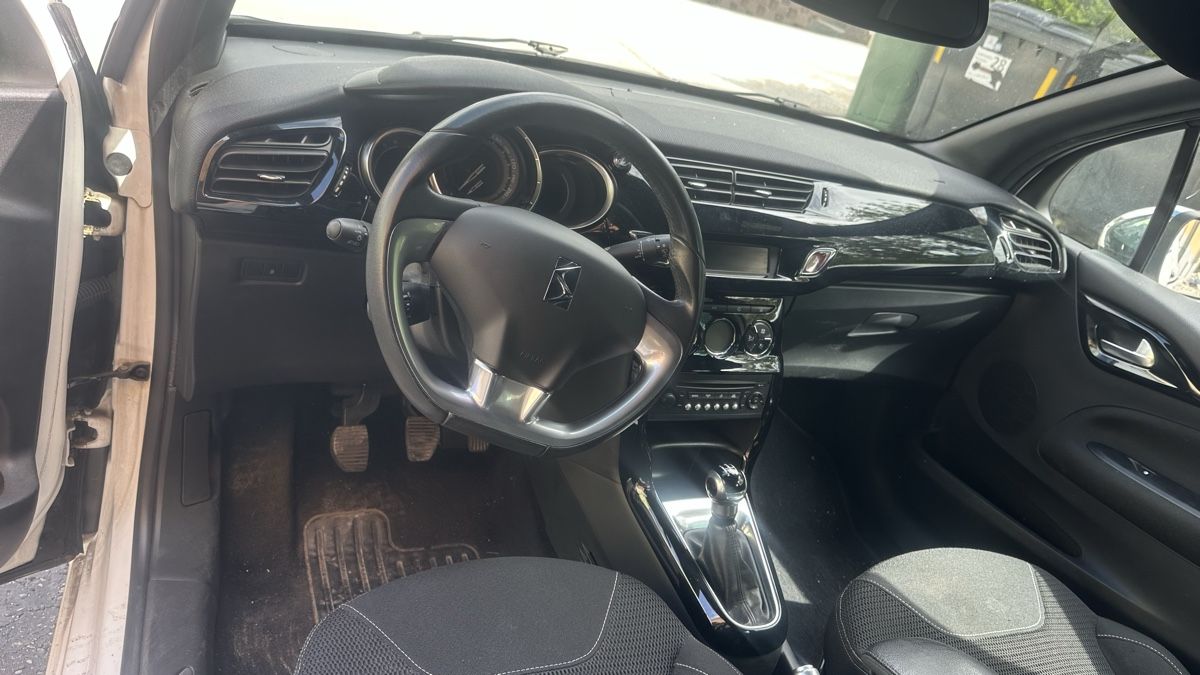 DS Automobiles Automobili: Citroën DS3, 1.2V VTi Klima B6b – Usato da Lengnau BE venduto da 211207zds 5