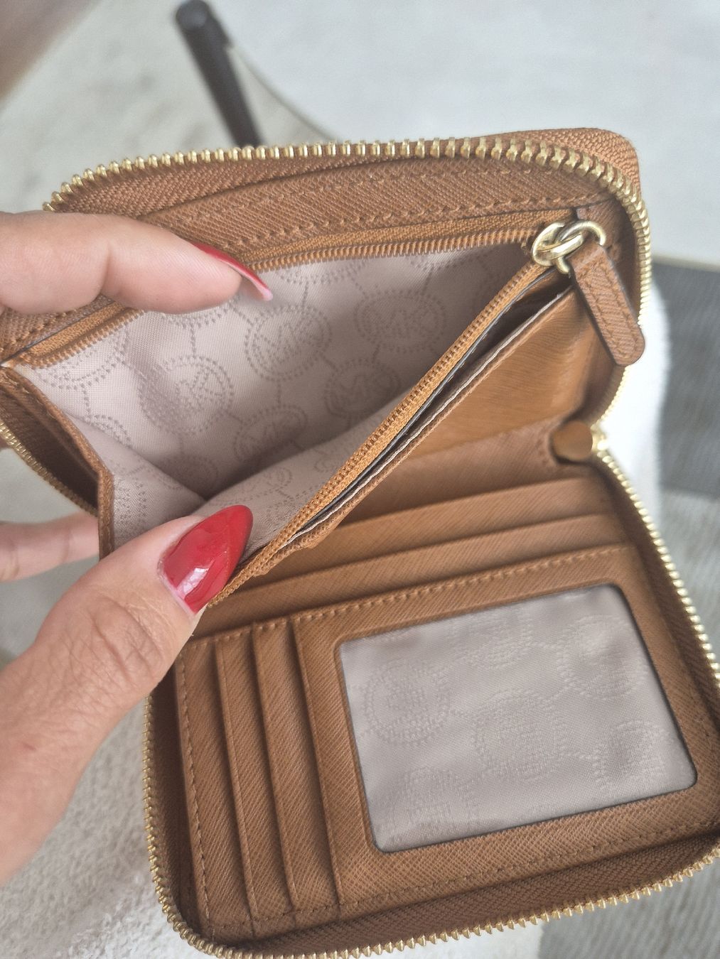 Michael Kors Portamonete: Michael Kors Portemonnaie – Nuovo (secondo la descrizione) da Weisslingen venduto da Airgate 6