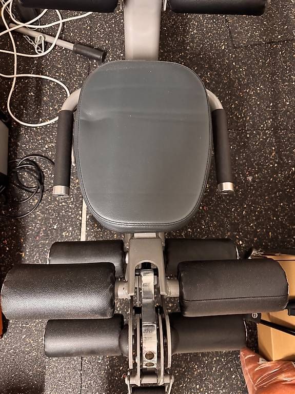 Hometrainer: Neuwertiger Multifunktionaler Hometrainer  – Usato da Unterengstringen venduto da Mithril80 1