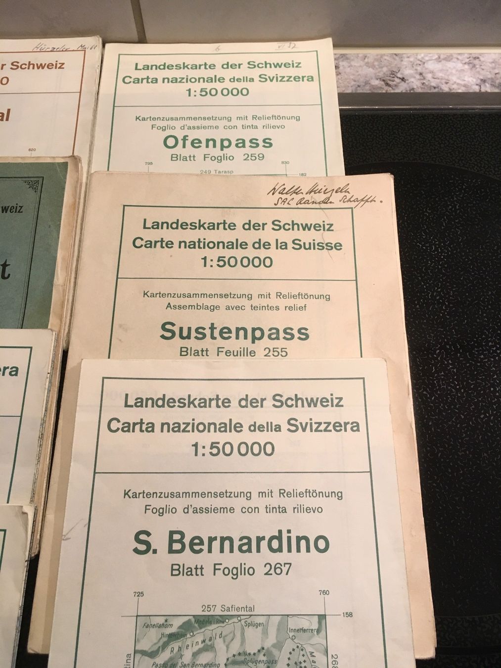 Landkarten & Atlanten: 10 Landeskarten der Schweiz – Gebraucht aus Oberwil BL von elk_wf5x 2