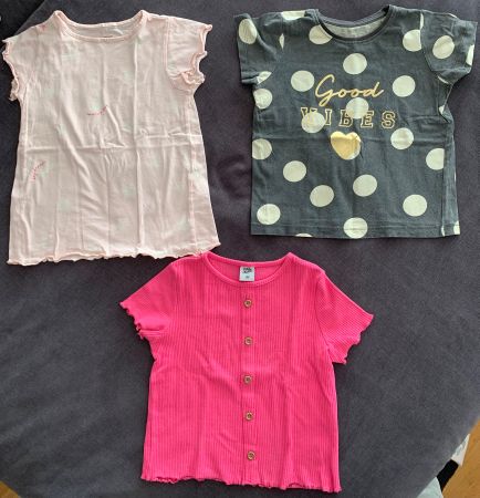 Kleiderpaket T-shirt kurze Hosen Kinder Mädchen Gr. 110