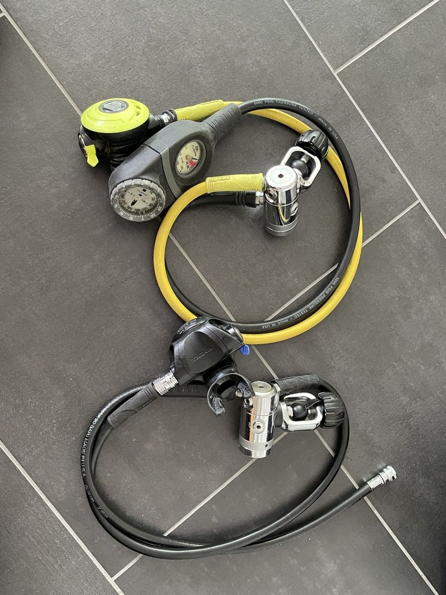 Apeks Respiratori & Giubbotti: Apeks Atemregler Set - CT20 und CTX40 – Usato da Böckten venduto da Dive-green