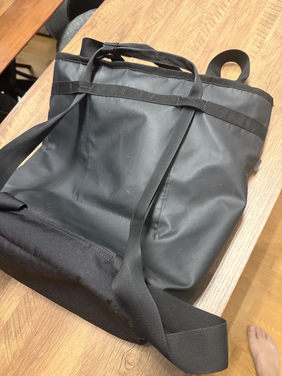 Helly Hansen Taschen: Helly Hansen Tasche&Rucksak – Gebraucht aus St.Gallen von bubo2008 1