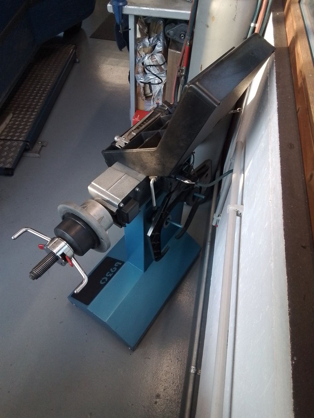 Tutte le macchine: Equilibreuse à pneus de marque BALCO – Usato da rocourt venduto da miniw 2