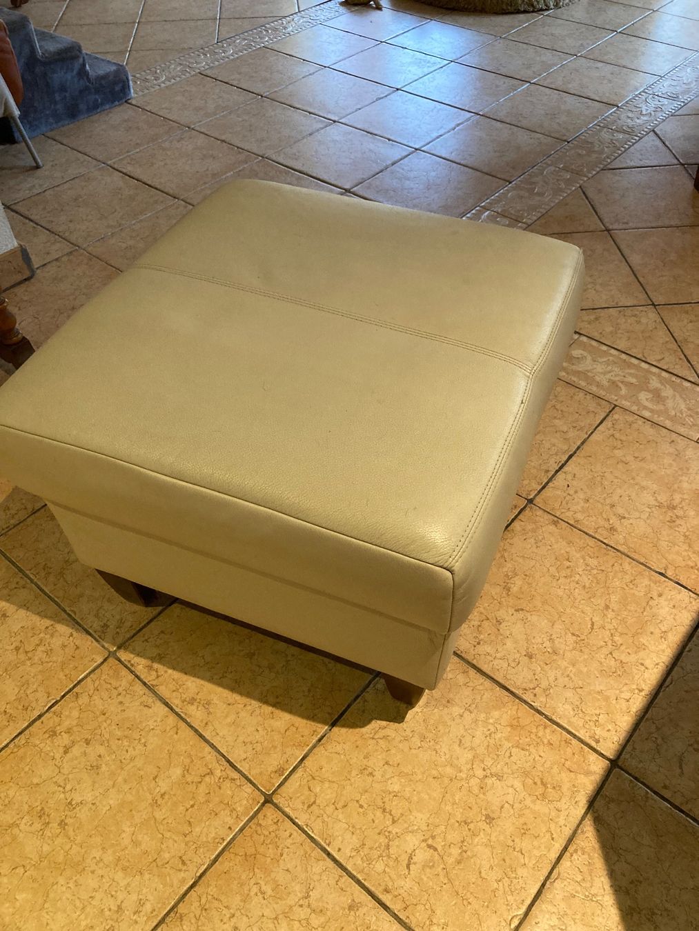 Sgabelli: Hocker Leder , stabil – Usato da Grasswil venduto da Maria054 1