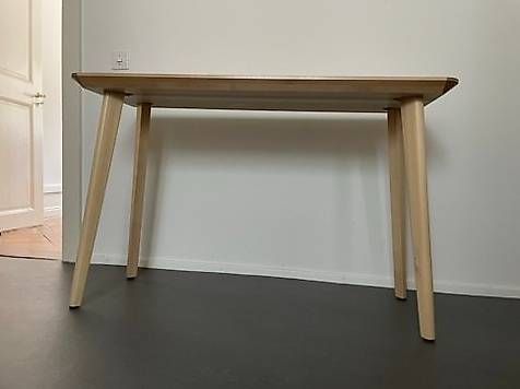 Ikea Scrivanie: LISABO Schreibtisch – Usato da Luzern venduto da gongle88 1